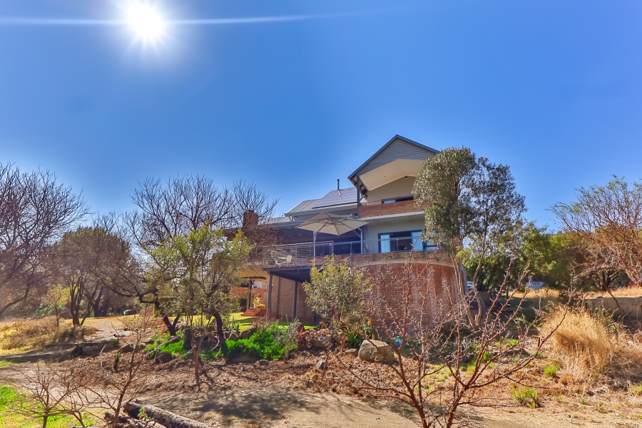 4 Bedroom Property for Sale in The Coves North West